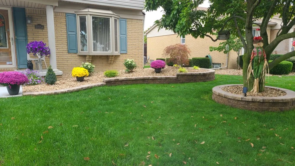 Custom landscape design in Taylor, MI - Vic's Landscaping
