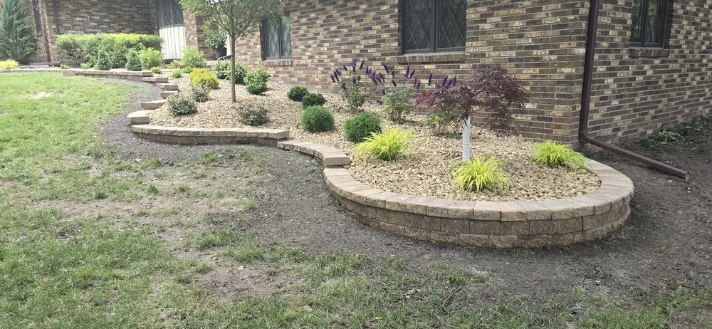 Trusted garden landscaping in Taylor, MI by Vic's Landscaping
