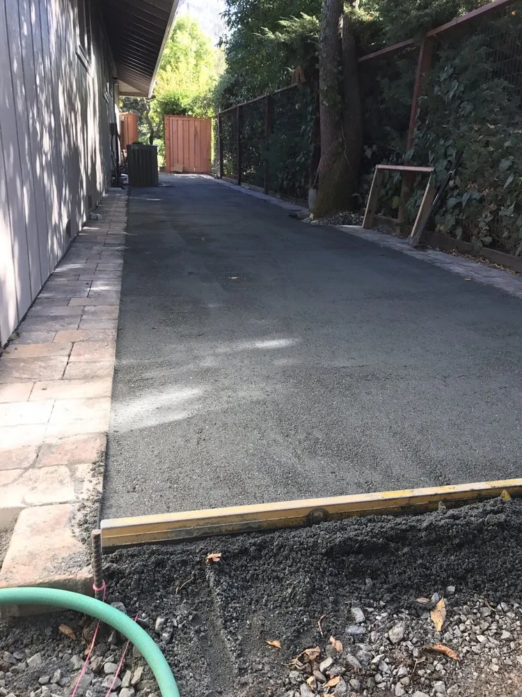 Affordable yard maintenance in Pittsburg, CA - Victor Landscaping