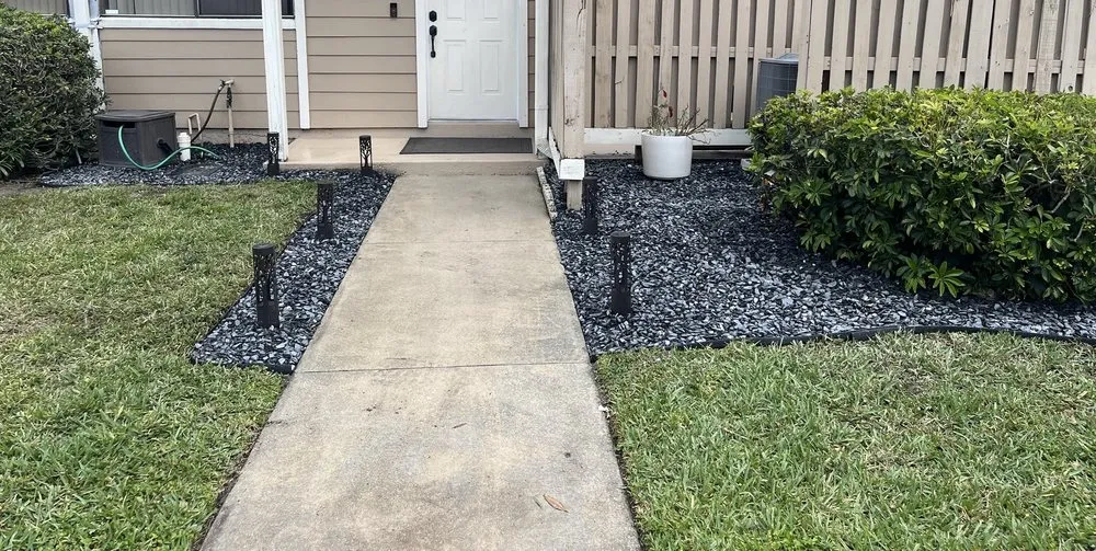Expert yard maintenance for homes across Hollywood, FL - Victor Landscaping Services