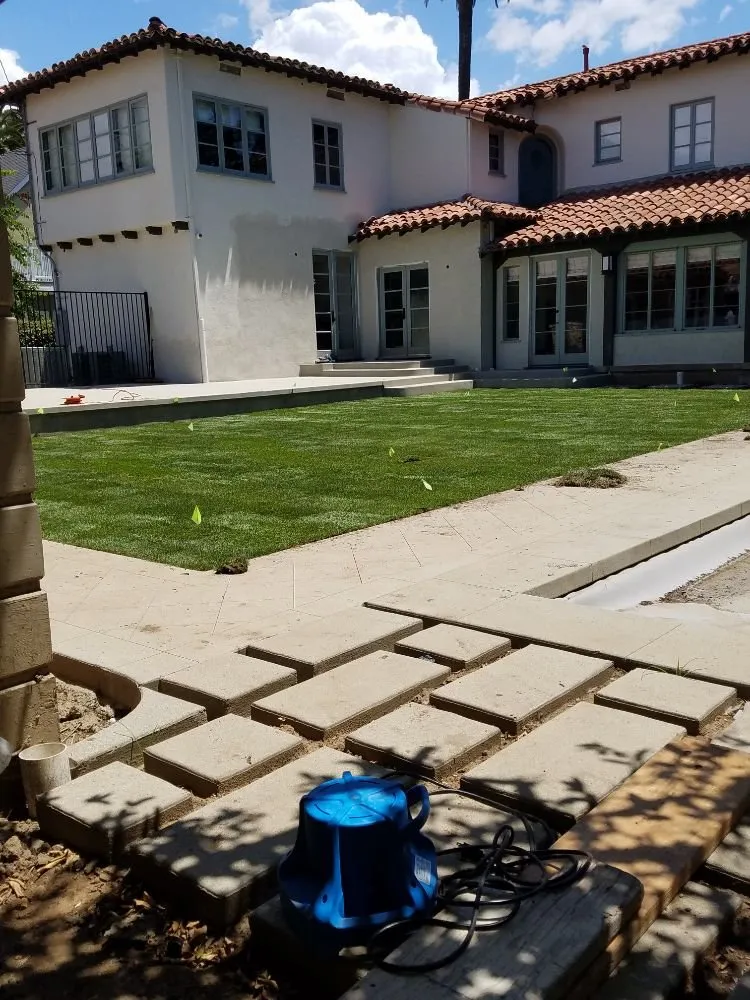 Trusted garden landscaping for year-round maintenance in Los Angeles, CA by Victor Landscaping Services