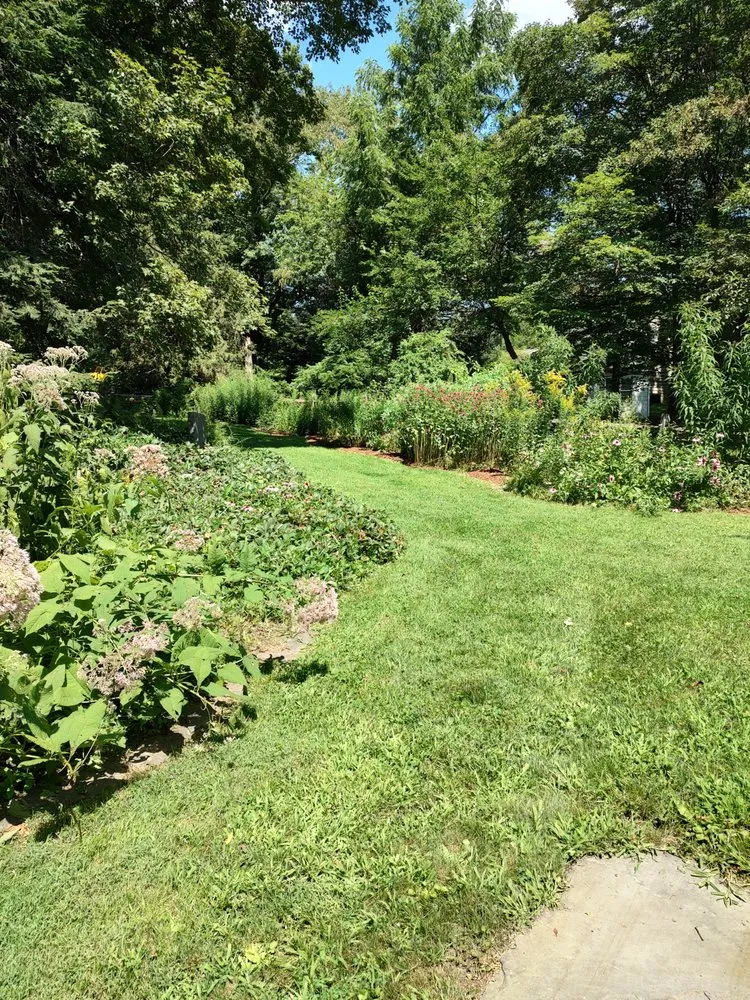 Expert garden landscaping experts serving Rosendale, NY - Victoria Gardens