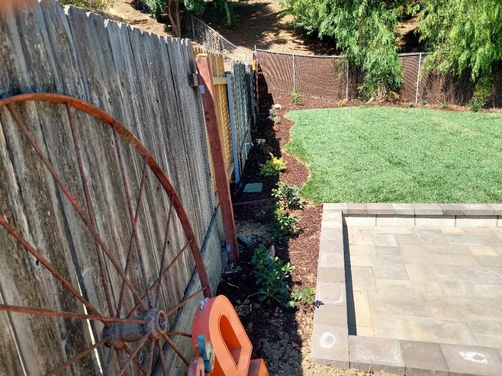 Professional lawn care service experts serving Los Angeles, CA - Victorres Landscaping Services