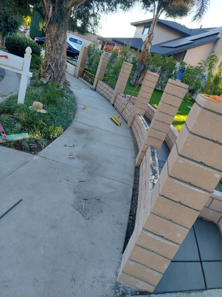 Custom yard maintenance for homes across Los Angeles, CA - Victorres Landscaping Services