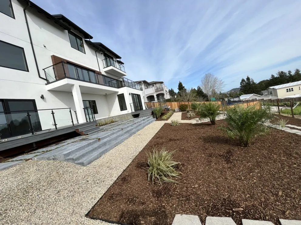 Top-rated garden landscaping experts serving Sonoma, CA - Victor's Clean Ups & Landscaping