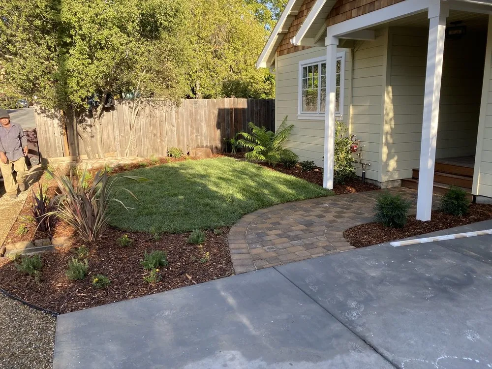 Top-rated garden landscaping in Sonoma, CA by Victor's Clean Ups & Landscaping