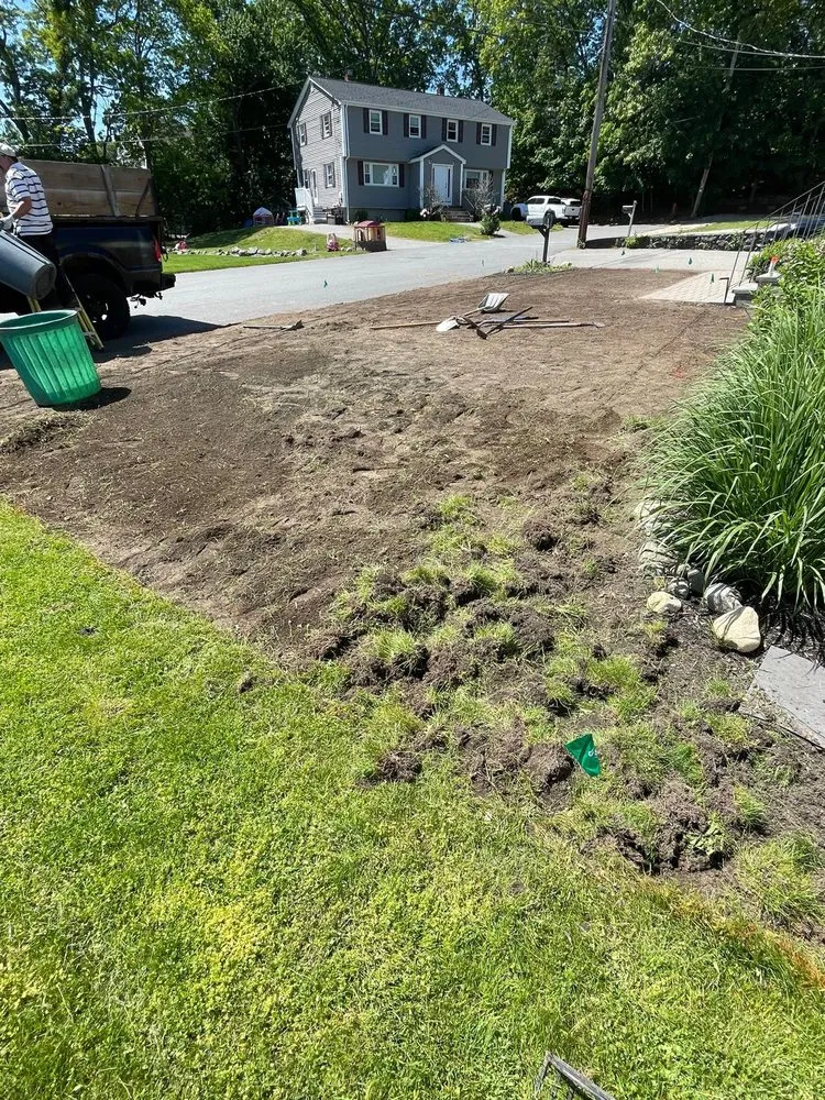 Expert lawn care service in Woburn, MA - Victor’s Landscaping & Construction