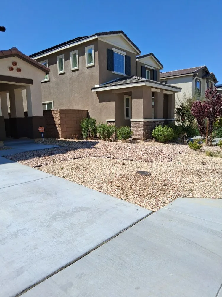 Professional outdoor landscaping in Hesperia, CA - Victor's Yard Clean Ups Services