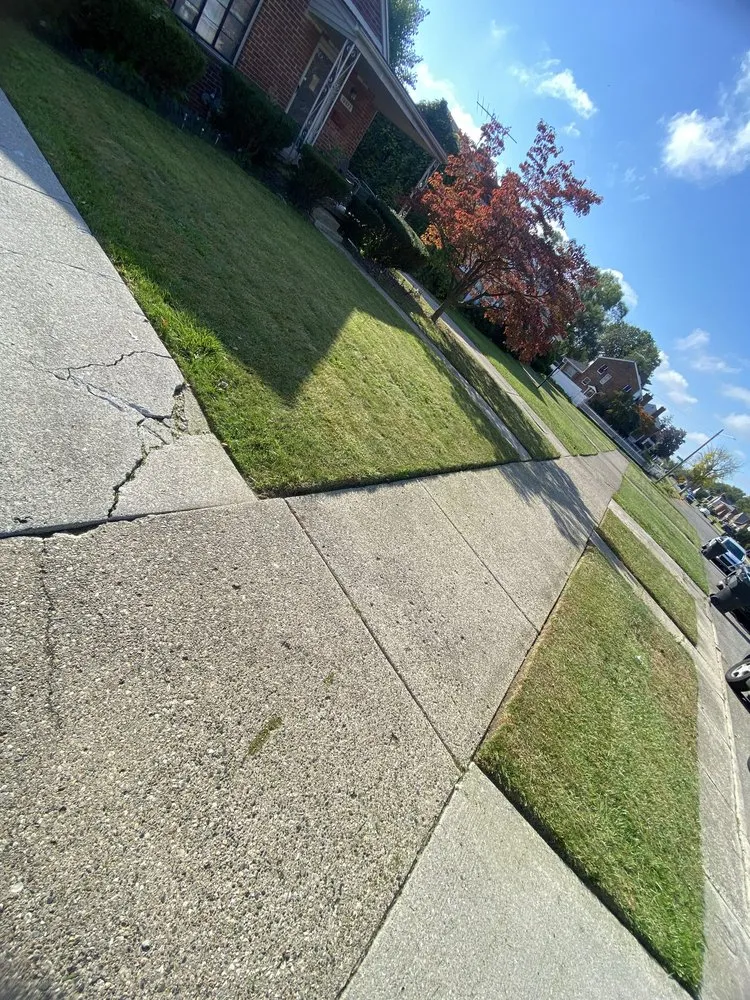 Reliable landscape installation experts serving Okemos, MI - Victory Lap Services