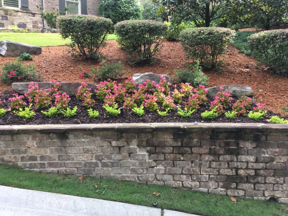 Reliable outdoor landscaping experts serving Atlanta, GA - Vida Landscape