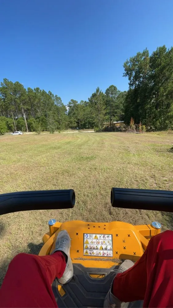 Reliable lawn care service for homes across Elgin, SC - Vidal Landscaping