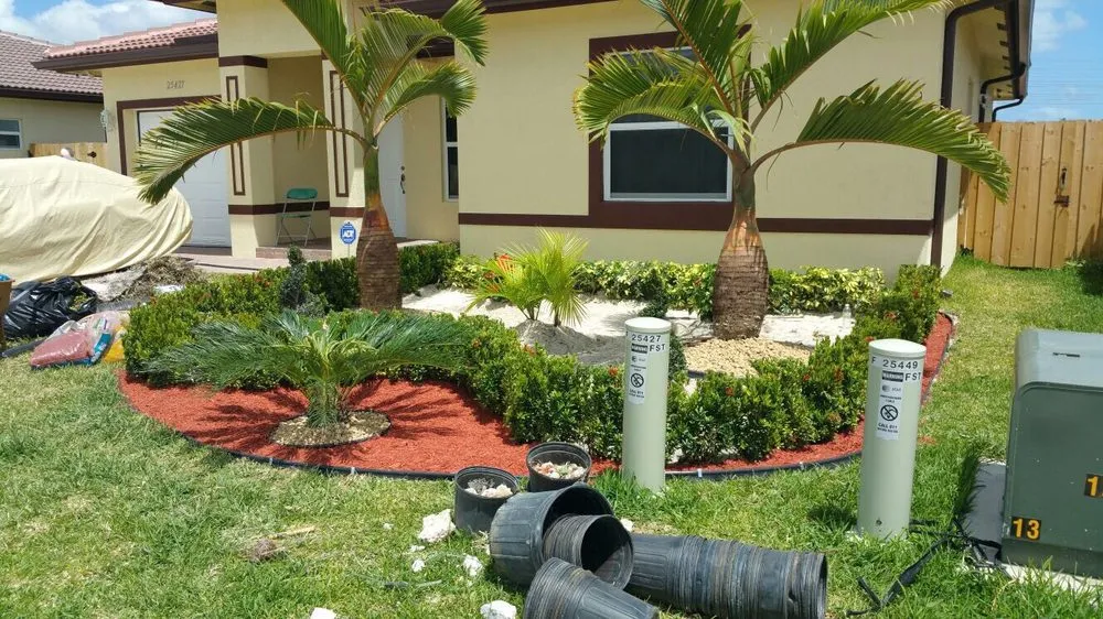Custom yard maintenance for beautiful yards in Homestead, FL by Vidal's Lawn Service