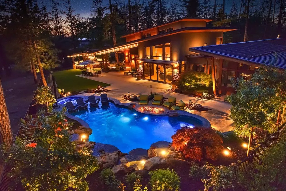 Trusted landscaping services experts serving Sacramento, CA - Viewpoint Lighting
