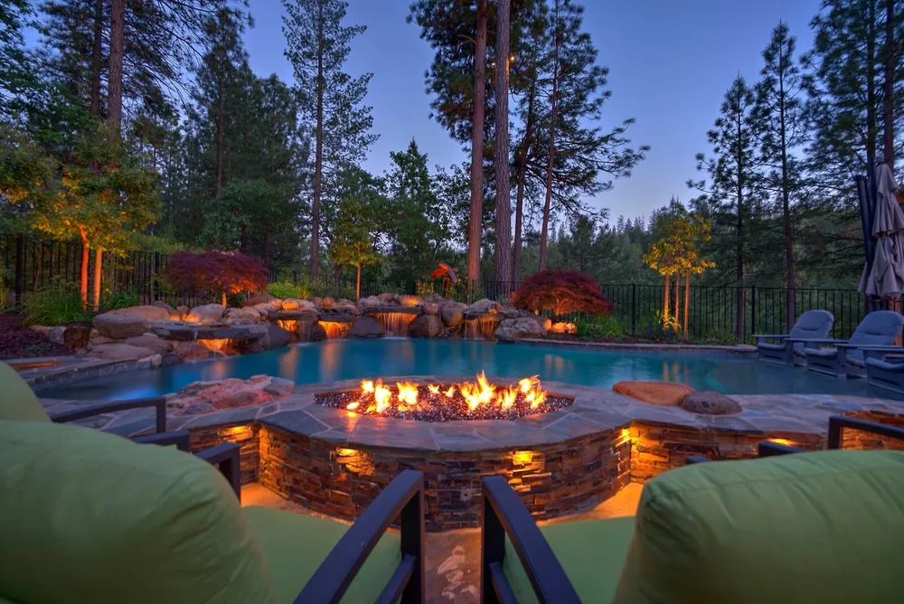 Expert yard maintenance experts serving Sacramento, CA - Viewpoint Lighting