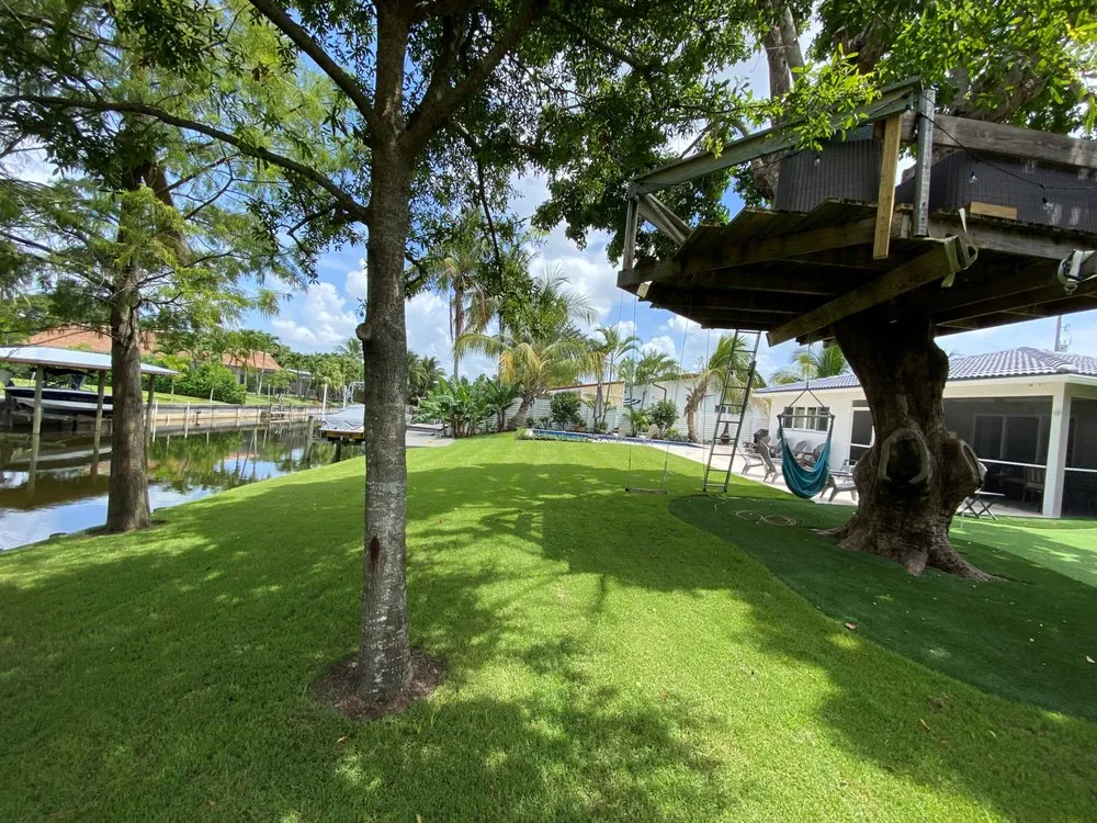 Affordable garden landscaping experts serving Boca Raton, FL - Vigilant Lawn + Pest