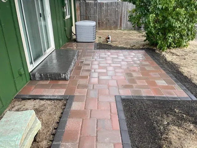 Custom landscaping services in Springfield, OR by Viking Design