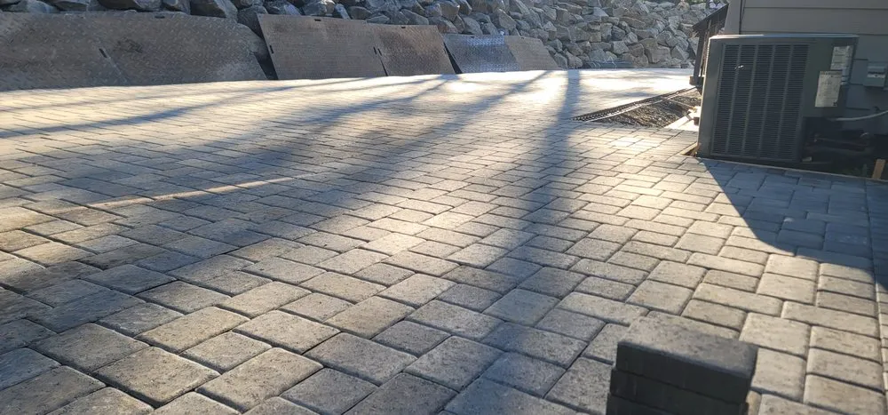 Custom yard maintenance in Springfield, OR - Viking Design