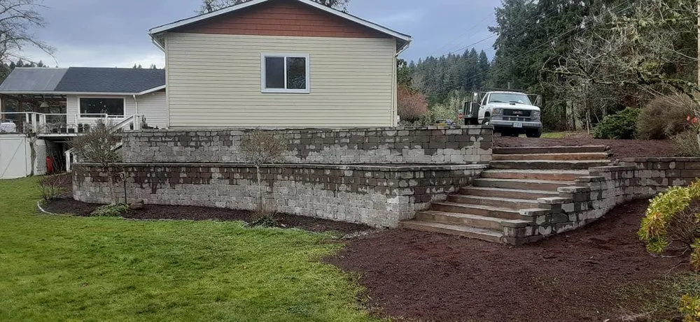 Custom lawn care service in Springfield, OR by Viking Design