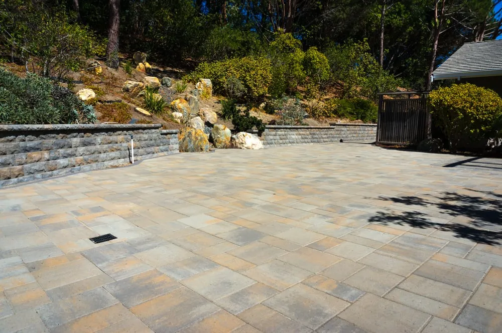 Reliable landscaping services in Richmond, CA by Viking Pavers