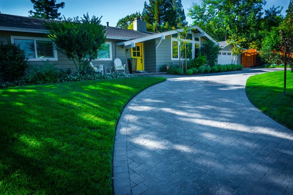 Professional lawn care service with custom design in Richmond, CA by Viking Pavers