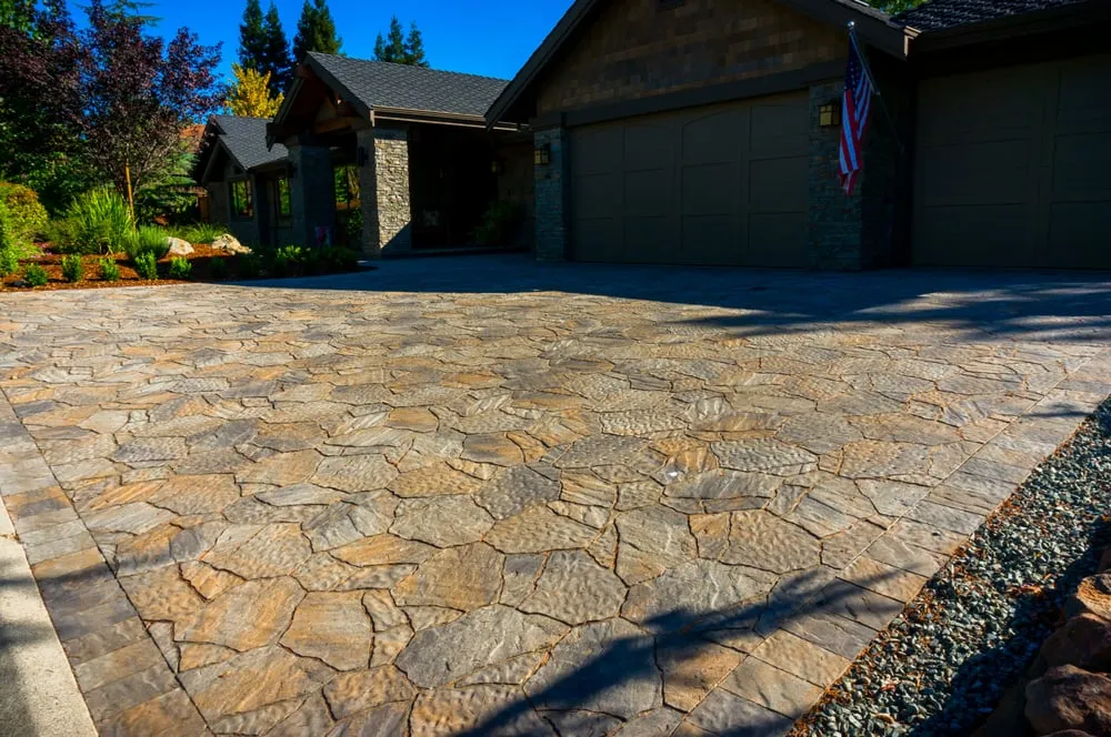 Local lawn mowing service experts serving Richmond, CA - Viking Pavers