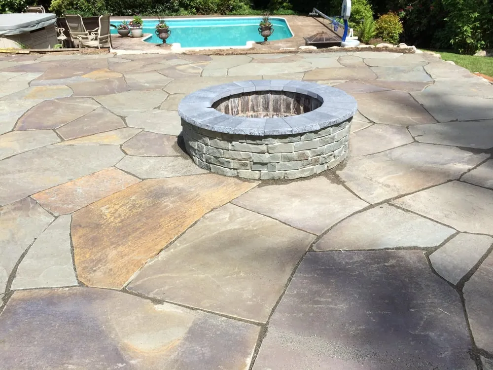 Custom yard cleanup service in Federal Way, WA by Viko Landscaping Inc