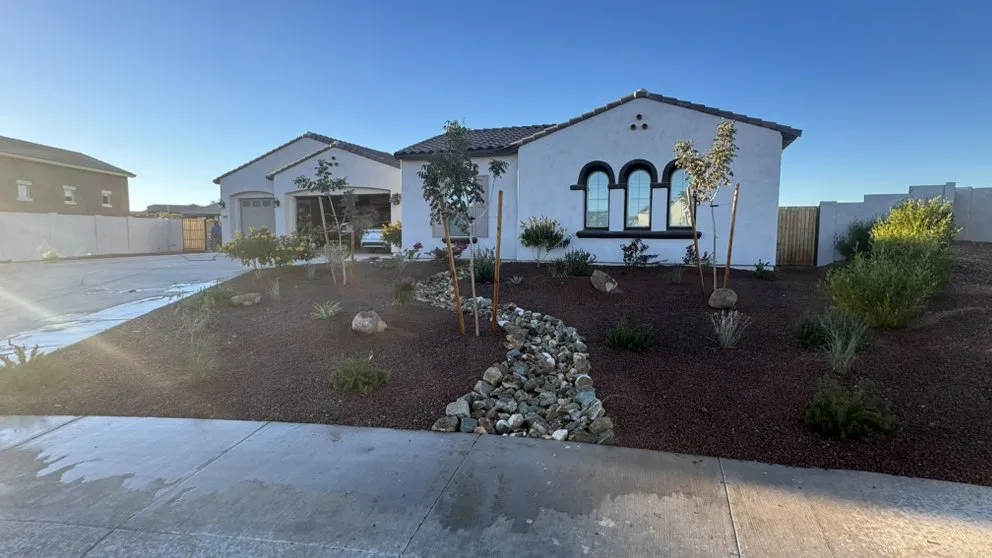 Local garden landscaping in Glendale, AZ by Vik'r Landscape