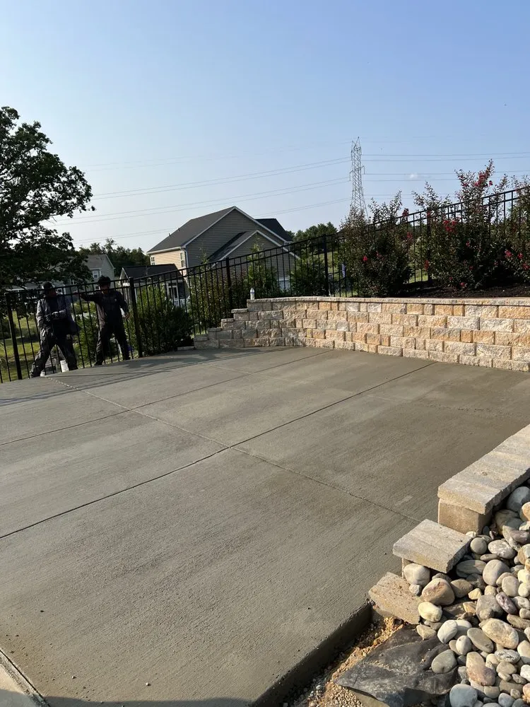 Trusted lawn mowing service experts serving Hughesville, MD - Villa Construction