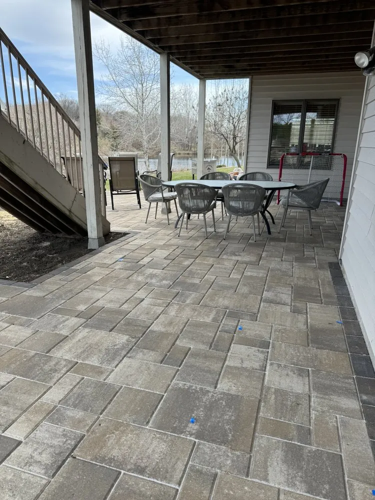 Professional yard maintenance in Brooklyn Park, MN by Villa Landscapes