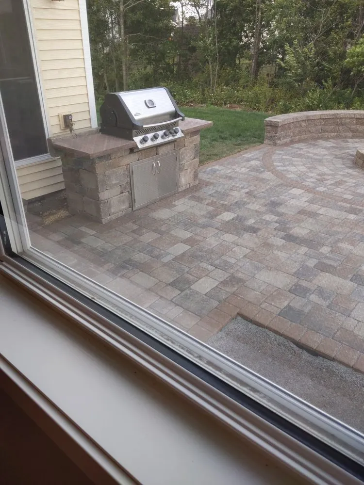 Custom garden landscaping for homes in Brooklyn Park, MN by Villa Landscapes