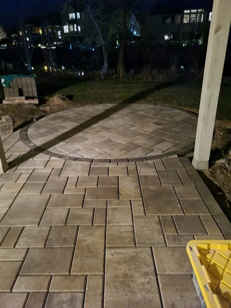 Top-rated lawn care service experts serving Oakdale, MN - Villa Landscapes