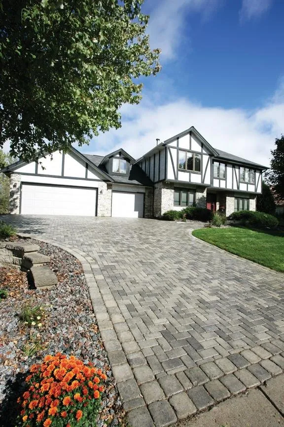 Reliable landscape design near you in Oakdale, MN by Villa Landscapes