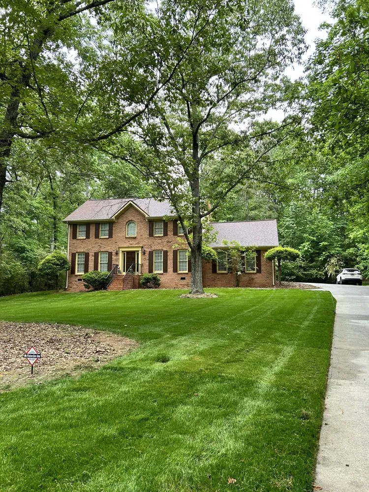 Top-rated lawn mowing service experts serving Calhoun, GA - Villa Landscapings