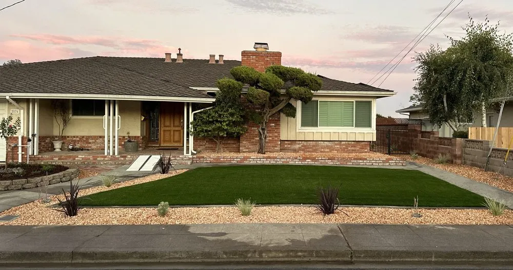 Expert lawn care service experts serving Tracy, CA - Villanueva Landscaping