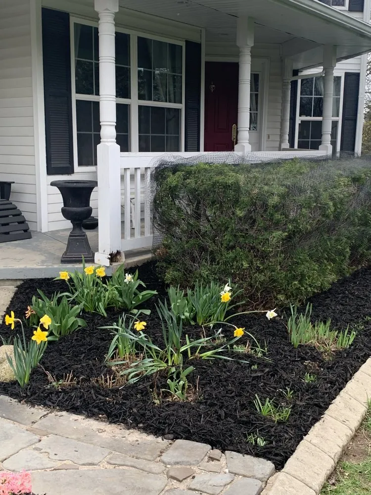 Affordable garden landscaping with custom design in Ada, MI by Villarreal Outdoor Services