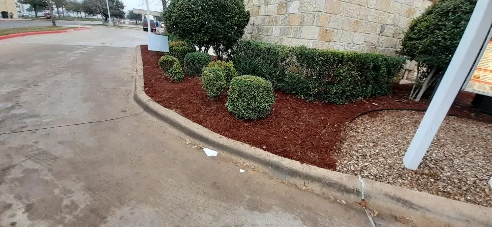 Trusted garden landscaping experts serving Salado, TX - Villarreal's lawn services