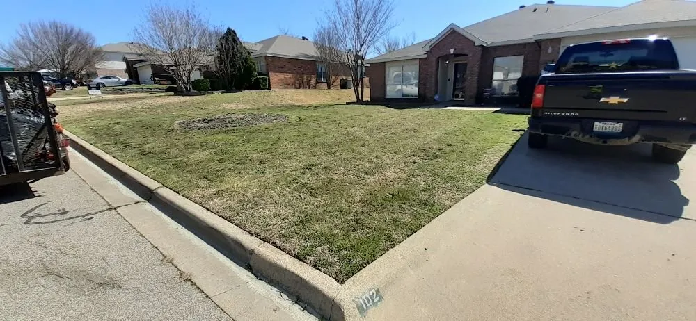 Expert lawn mowing service experts serving Salado, TX - Villarreal's lawn services