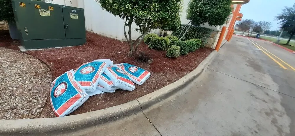 Custom garden landscaping for homes in Salado, TX by Villarreal's lawn services