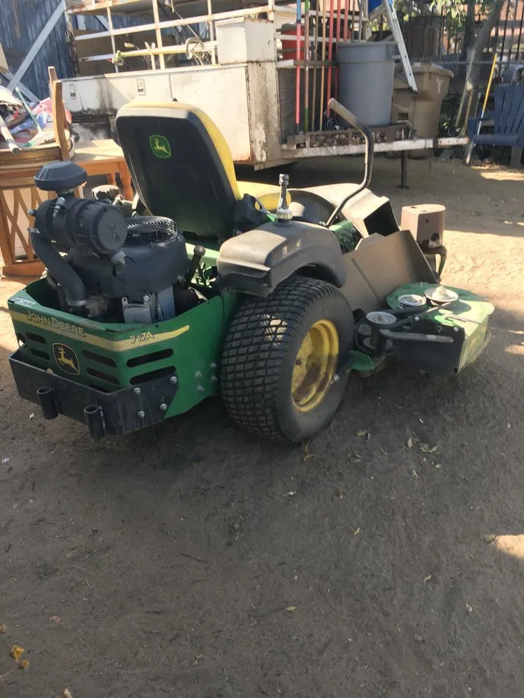 Local yard cleanup service in Bakersfield, CA by Villa's Gardening