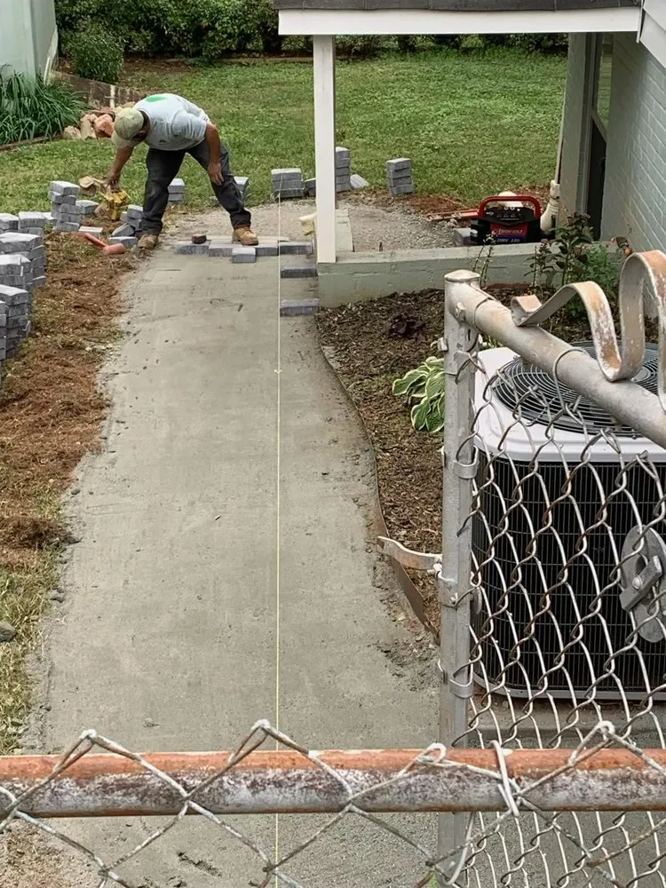 Reliable yard cleanup service experts serving Mount Holly, NC - Villa's Premier Landscaping