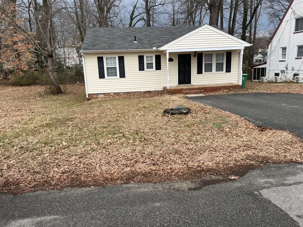 Professional garden landscaping for homes in Richmond, VA by Villatoro Full Service landscaping