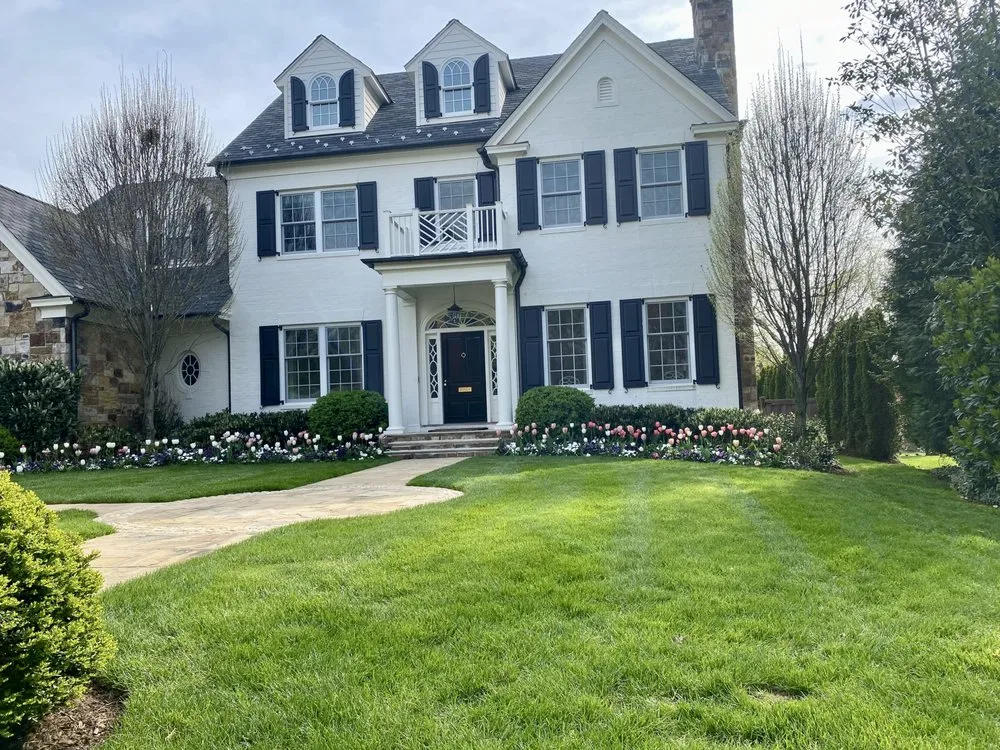 Local outdoor landscaping in Springfield, VA by Villatoros Lawn and Landscape