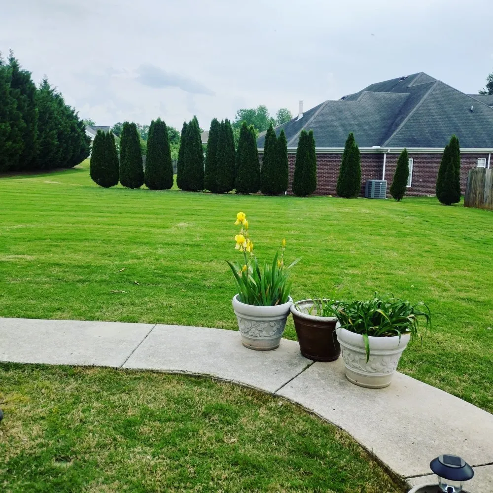 Reliable lawn mowing service near you across Huntsville, AL - villegas landscaping services