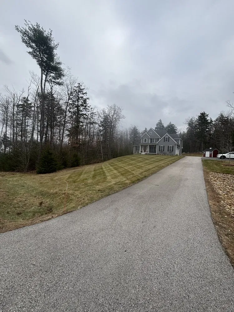 Local lawn mowing service experts serving New Boston, NH - Viner Landscape