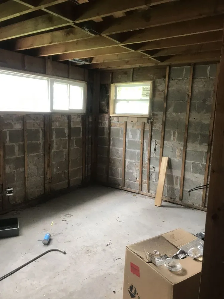 Affordable yard maintenance experts serving Sauk Village, IL - Vines Handyman Services