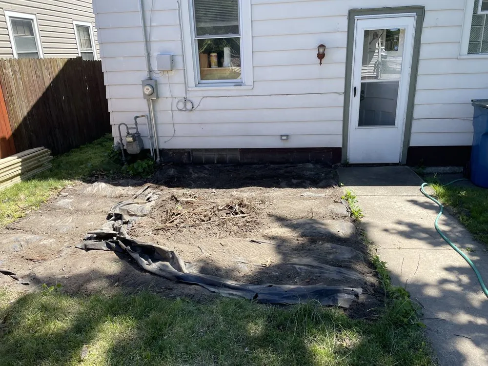 Top-rated garden landscaping in Sauk Village, IL by Vines Handyman Services