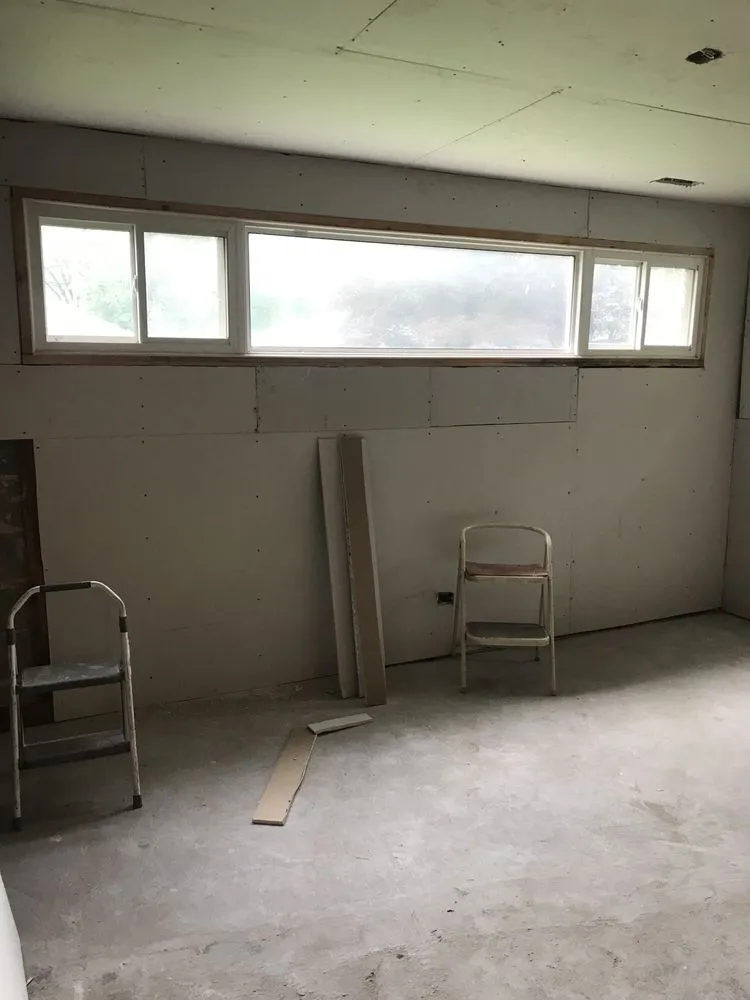 Local yard maintenance in Sauk Village, IL by Vines Handyman Services