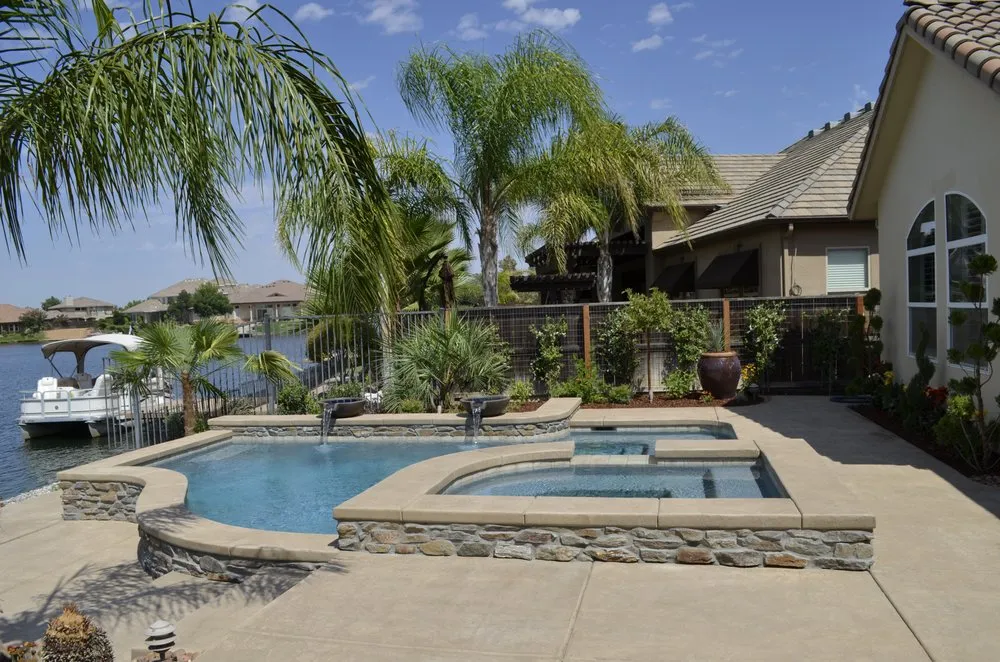 Professional lawn mowing service in Clovis, CA - Vineyard Pools