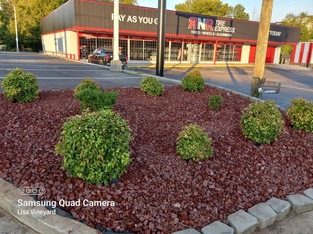 Trusted yard maintenance for homes across Knoxville, TN - Vineyard's Landscaping