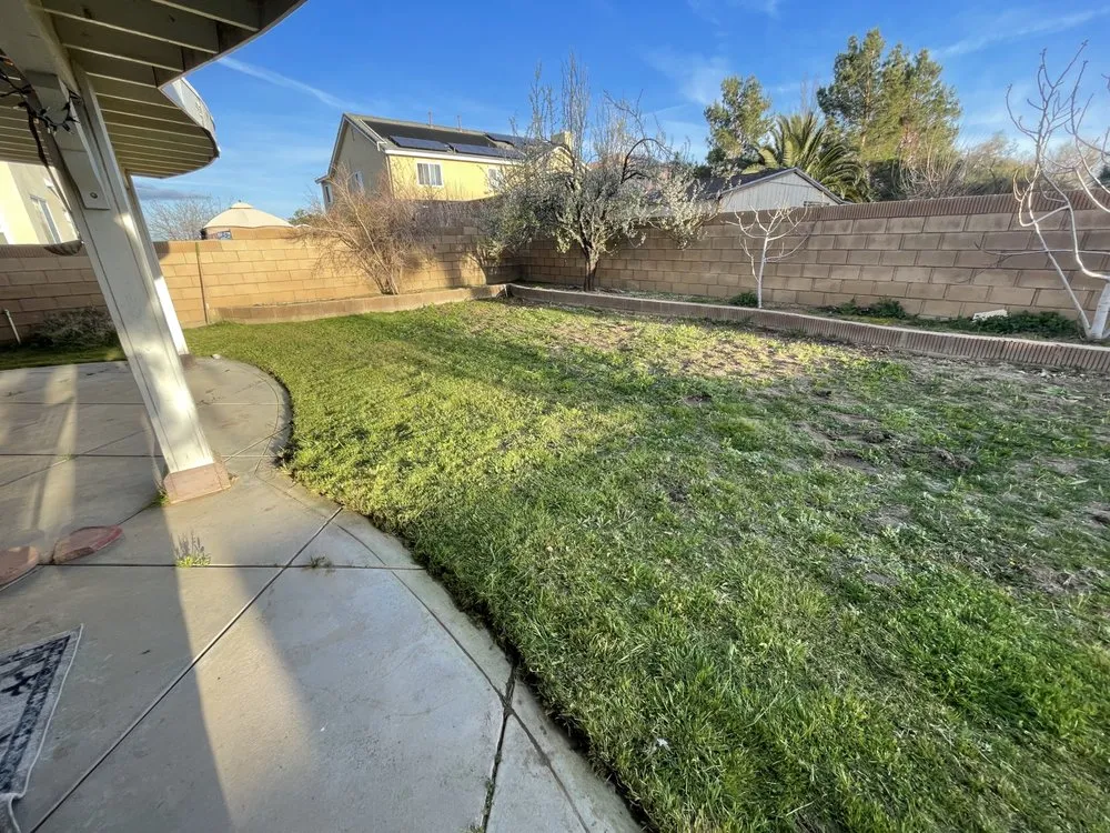 Trusted lawn mowing service experts serving Lancaster, CA - Vinland Mowing